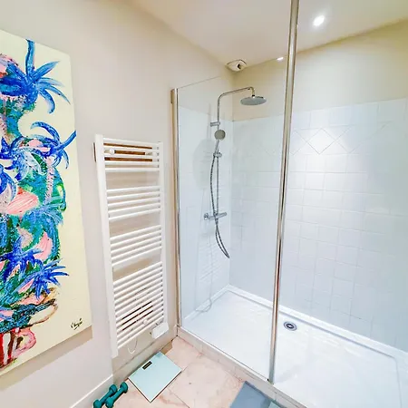Artist's Apartment, Authentic Experience Appartement Pézenas