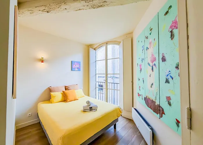 Artist's Apartment, Authentic Experience * Pézenas