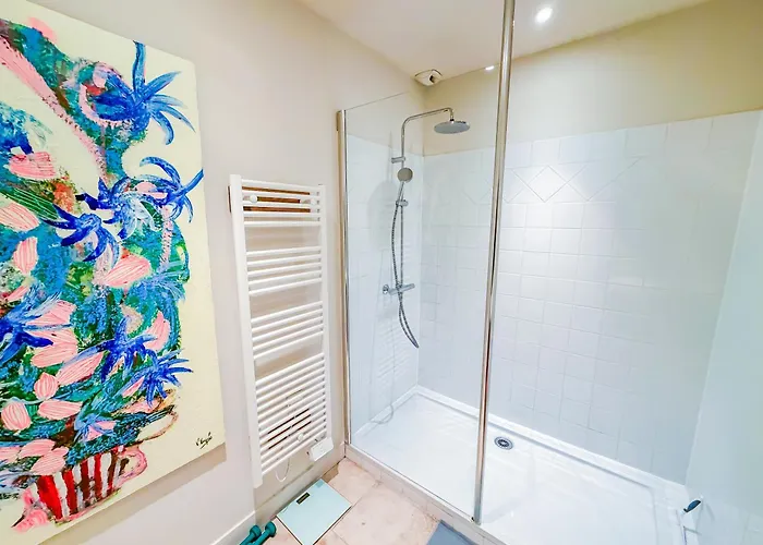 Artist's Apartment, Authentic Experience Appartement Pézenas