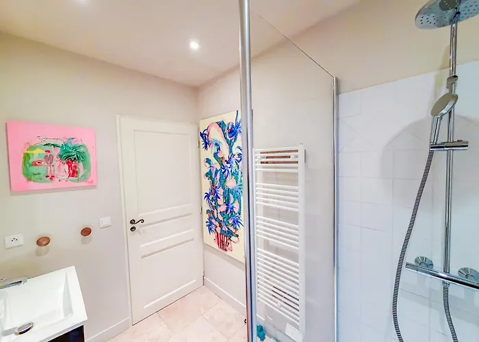 Artist's Apartment, Authentic Experience *